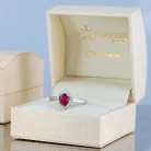 Δαχτυλίδι ροζέτα 18 καρατίων λευκόχρυσο με Ρουμπίνι