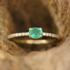 Vivid Emerald δαχτυλίδι 18K με Σμαράγδι και Διαμάντια